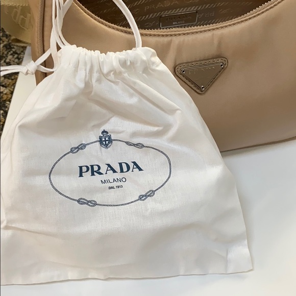 ❌NEW Prada Nylon Re-Edition 2005 Cammeo Beige - Picture 5 of 7